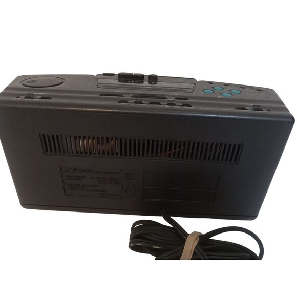 Emerson Alarm Clock Radio AM/FM Black AK2757 Cassette Tape Deck Electric Tested - Picture 3 of 5